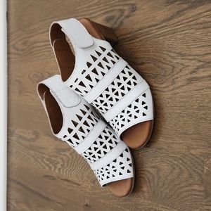 Spring Step Dorotha White Sandal